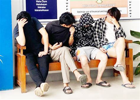 iloilosex scandal|17 Chinese arrested for cybersex operation in Iloilo City .